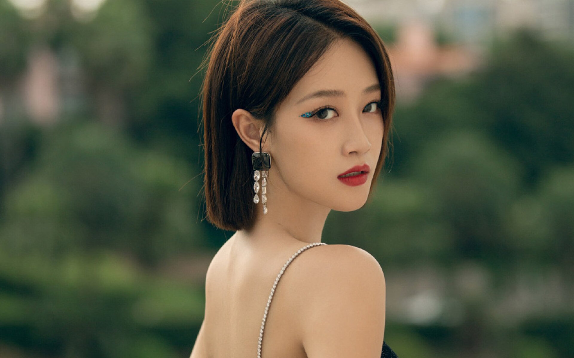 九游娱乐(jiuyou)官网-小球阵容在防守端的弱点与弥补方法，小个球员怎么防守大个